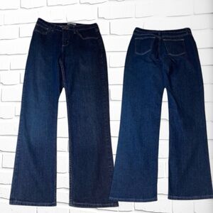 Riders By Lee Women’s 8 Blue Mom Jeans Bootcut Mid Rise Straight  EUC Denim